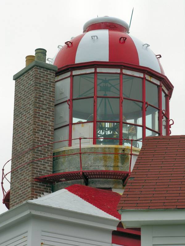 AroundNL-6 The lamp housing came from the original Bell Rock Lighthouse in Scoctland which was built by the famous Stevenson family